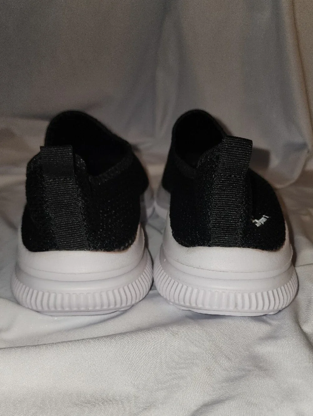 Sport Size 40 US 9-9.5 Slip-On Black Mesh Sneakers with White Sole